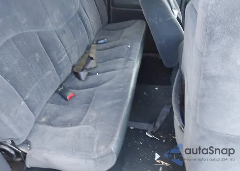 2002 Chevrolet Silverado 1500 Ls z USA, uszkodzony, nr VIN 2GCEK19TX21255927